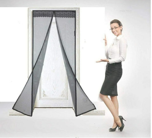 Magnetic Mesh Screen Door – Hands-Free Bug Protection